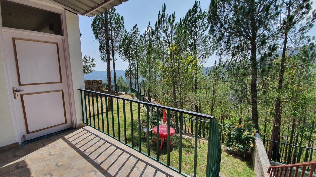 Blue Pine Orchards - Villas Lansdowne Esterno foto