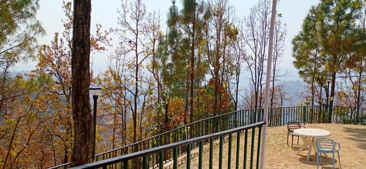 Blue Pine Orchards - Villas Lansdowne Esterno foto