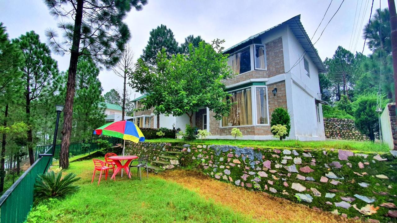 Blue Pine Orchards - Villas Lansdowne Esterno foto