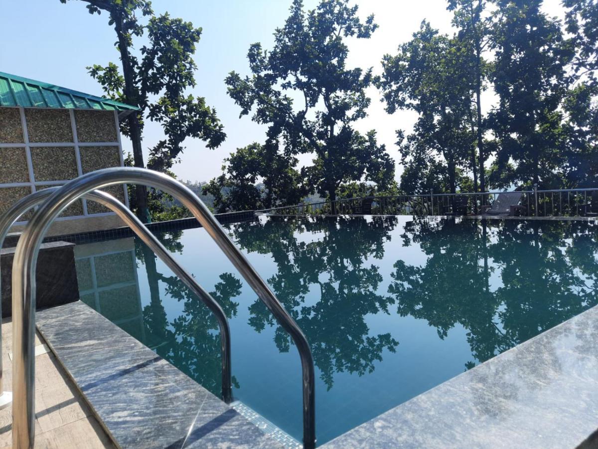 Blue Pine Orchards - Villas Lansdowne Esterno foto