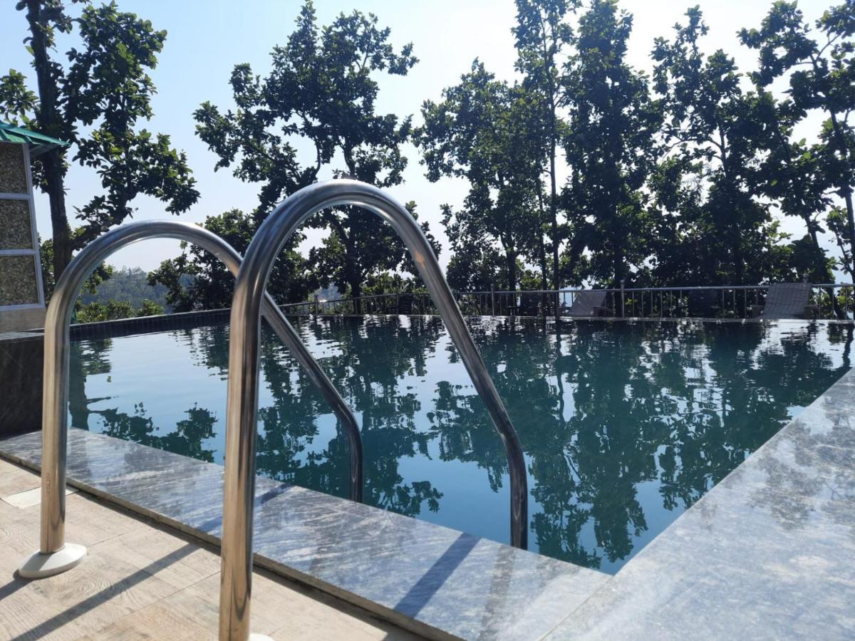 Blue Pine Orchards - Villas Lansdowne Esterno foto