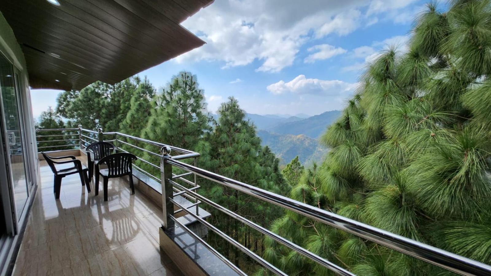 Blue Pine Orchards - Villas Lansdowne Esterno foto